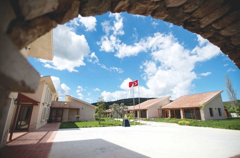 Urla’da bir aile mozaiği
