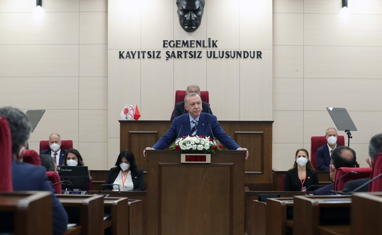 Son dakika... KKTCye tarihi ziyaret... Merakla bekleniyordu, Cumhurbaşkanı Erdoğan müjdeyi açıkladı