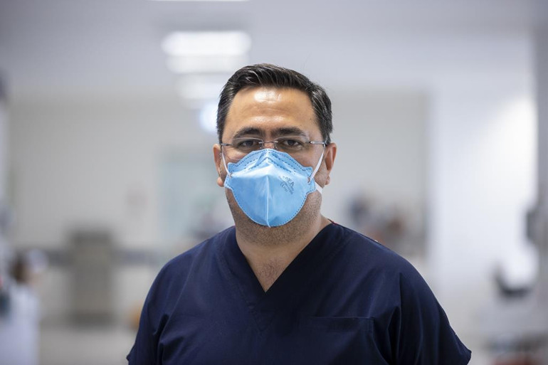 Sağlık personeli görevinin başında