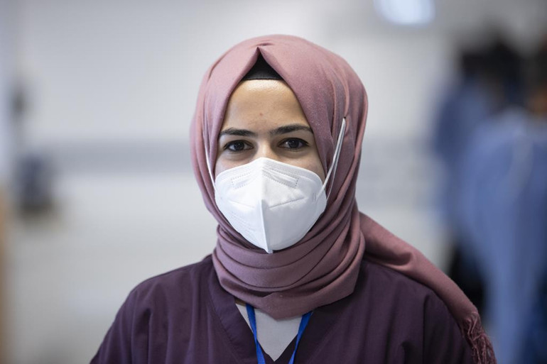 Sağlık personeli görevinin başında