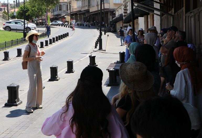 Güneydoğuda bayram hareketliliği Turizmcilerin yüzü gülüyor