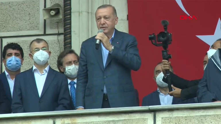 Son dakika... Cumhurbaşkanı Erdoğan sel bölgesinde... Toplam 550 konut inşa edeceğiz