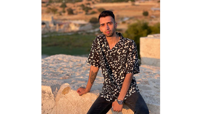 Çağatay Akman kimdir, kaç yaşında, nereli Şarkıcı Çağatay Akman eski sevgilisinin kapısına dayandı