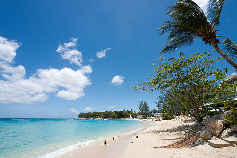 Parmağıma sahte alyans takıyordum.. Cennet diye gitti cehenneme dönüştü