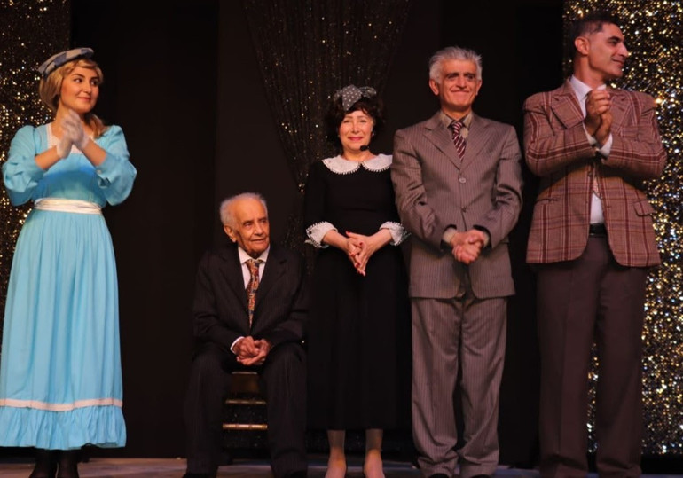 Kanadı Kırık Bir Kuş Misali Cahide Sonku adlı oyunda duygusal anlar