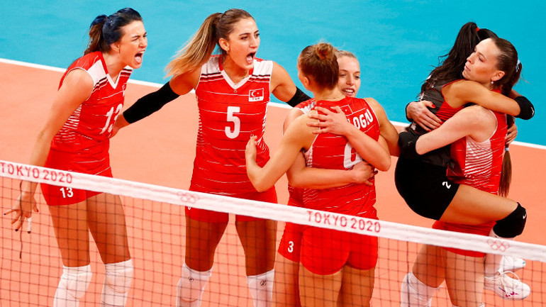 Son dakika: Türkiye 2 - 3 Güney Kore (Filenin Sultanları Tokyo 2020ye veda etti...)