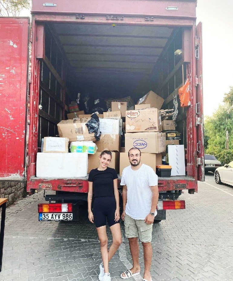 Berfu-Eser Yenenler, Doğa Rutkay, Yılmaz Erdoğan, Engin Öztürk, Fettah Can ve Cansu Kurtcu harekete geçti: Alaçatıdan yardım seferberliği