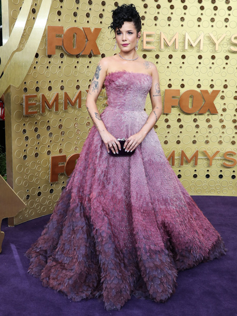 Halsey, Türkçeyi ilerletti: Tombalak bebe