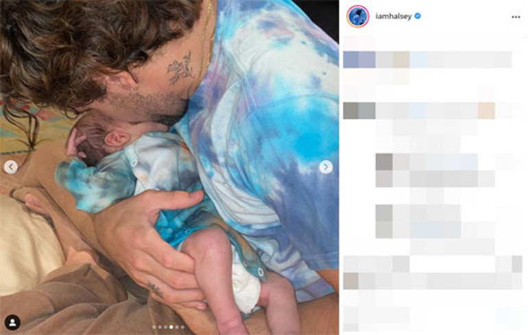 Halsey, Türkçeyi ilerletti: Tombalak bebe