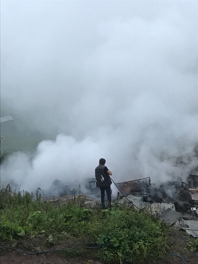 Artvinde acı olay Yangında torununu kurtardı, kendisi hayatını kaybetti