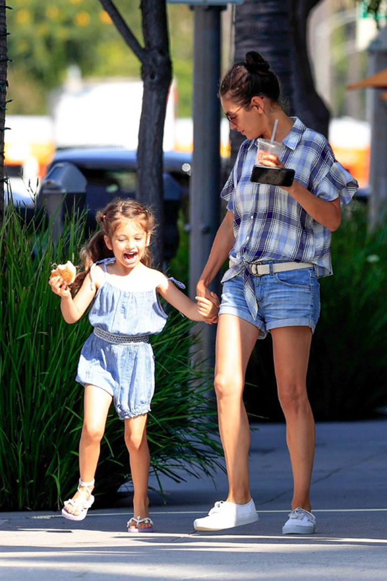 Mila Kunis ve Ashton Kutcher şimdi de duş videosu paylaştı