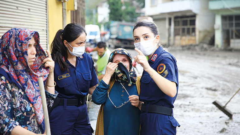 Son dakika... Sel felaketinin nedeni yapılaşma Kastamonu Bozkurt, Bartın ve Sinoptaki son gelişmeler...