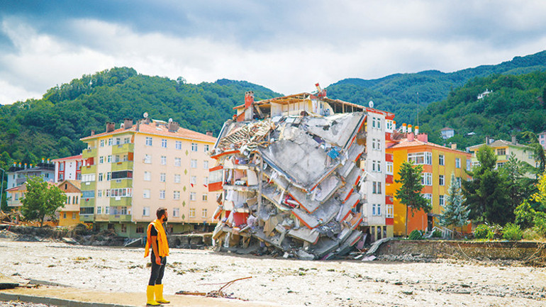 Son dakika... Sel felaketinin nedeni yapılaşma Kastamonu Bozkurt, Bartın ve Sinoptaki son gelişmeler...