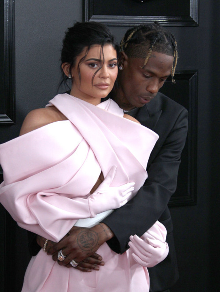 Kylie Jenner yine hamile: Barışma hediyesi bebek