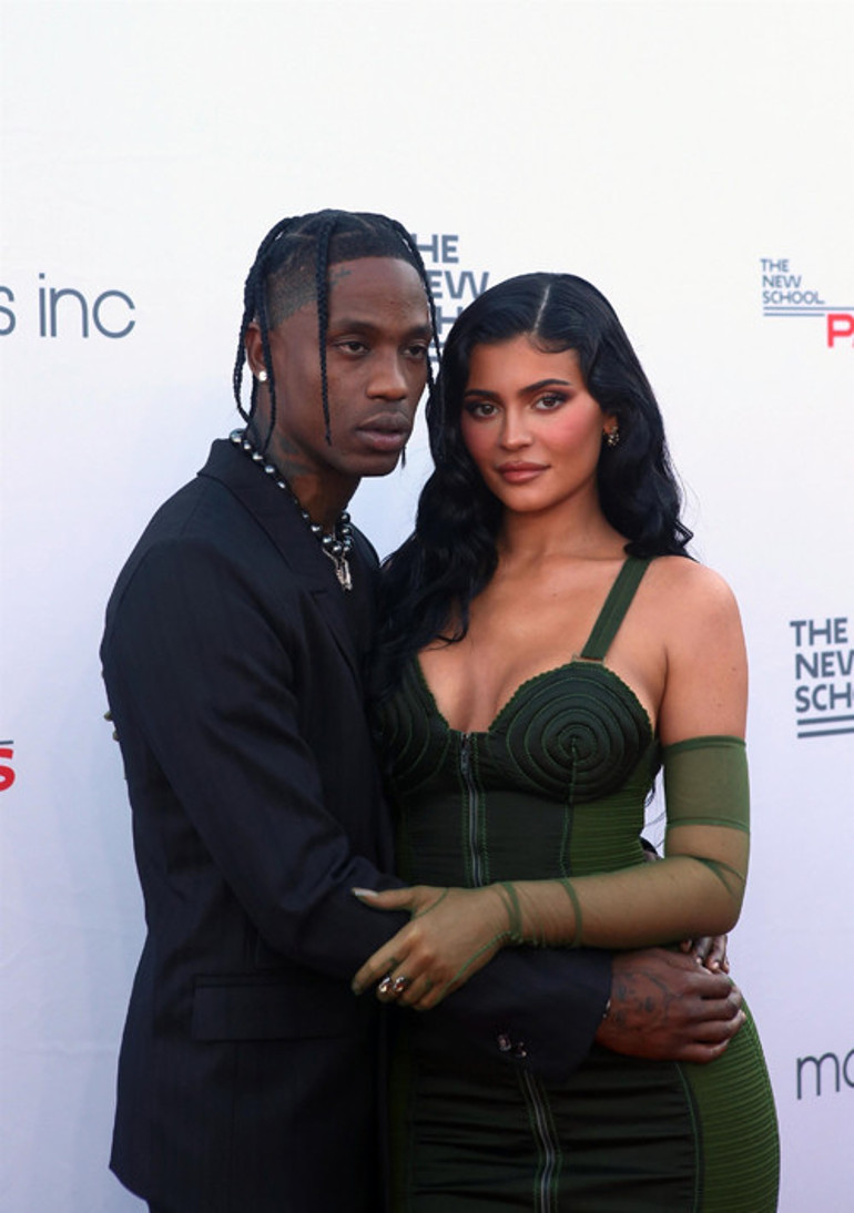 Kylie Jenner yine hamile: Barışma hediyesi bebek