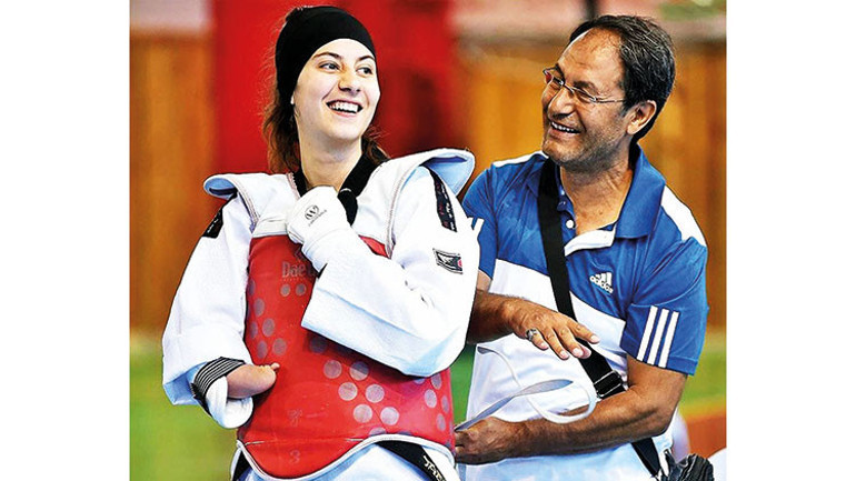 ‘Başarabilirsiniz, yeter ki başınızı kaldırıp ileri bakın’