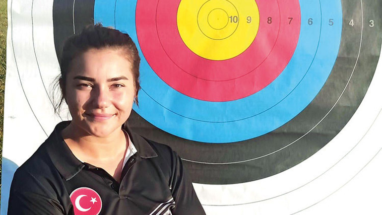 ‘Başarabilirsiniz, yeter ki başınızı kaldırıp ileri bakın’