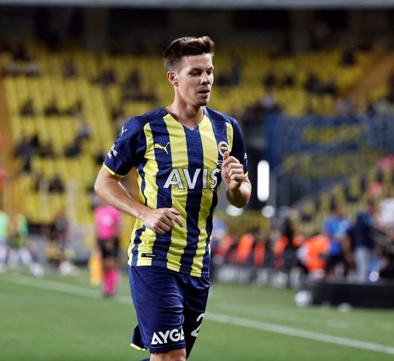 Son Dakika: Fenerbahçe - Antalyaspor maçının ardından ümidini kesti Bu düşük özgüvenle faydasız... Yeni transferleri sıraladı...