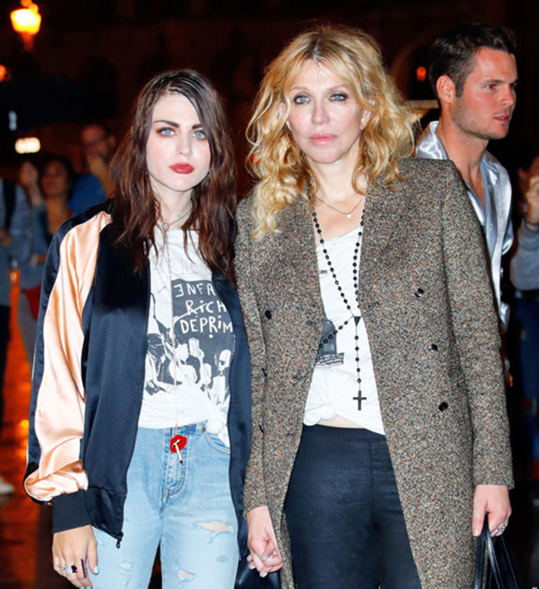 Jennifer Lopezin kızı Emme:Tarzı annesinden çok farklı