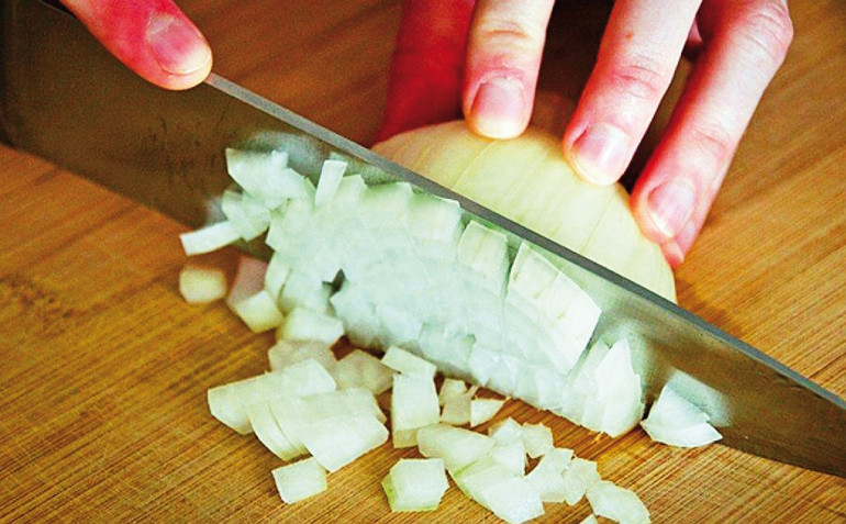 Yumurta kabuğundan kaşık olur mu Sıçandişi mi doğradık, piyazlık mı