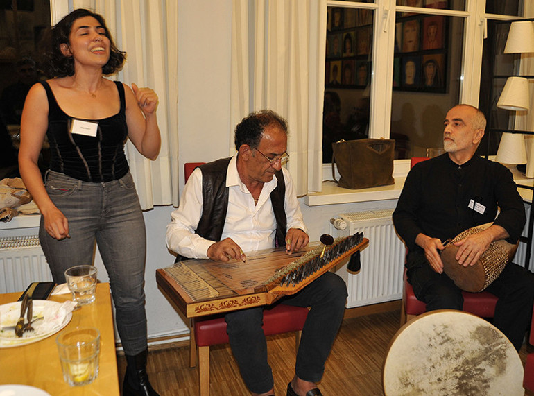 ‘Hücreden Düşünceler’le perde açıldı