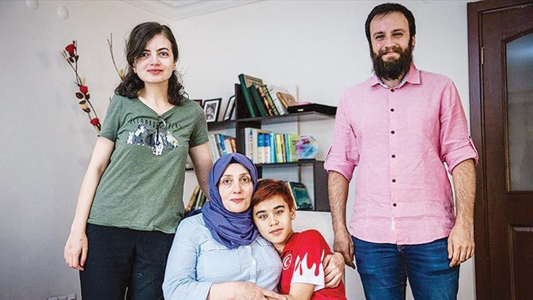 Çocuklarını kalplerinden doğuran aileler anlatıyor: Biz birlikte ve  mutluyuz