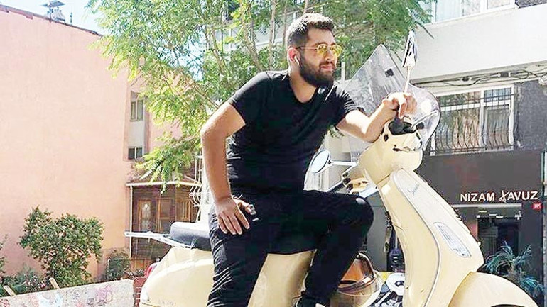 Mekânda müşterilere servis yapıyorlardı, şimdi o müşterilerin evlerine yemek taşıyorlar
