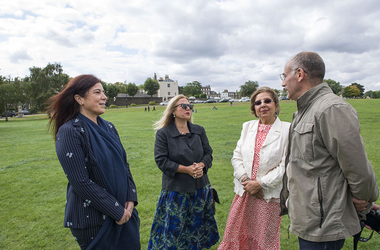 Asya için yardım pikniği