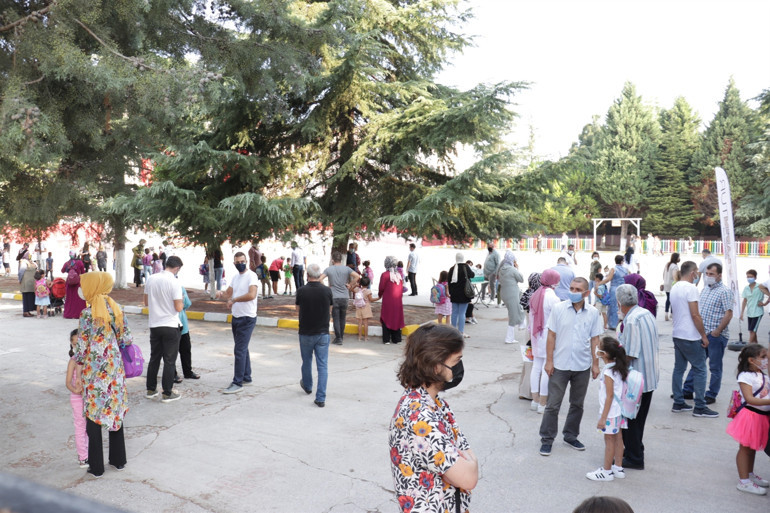 Uzun aradan sonra yüz yüze eğitim heyecanı Ve kapılarını açtı...