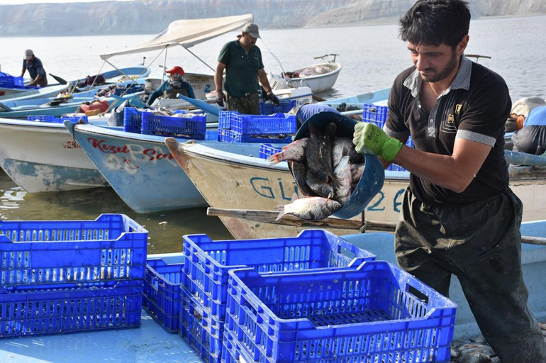 Balıkçılar sezonu açtı