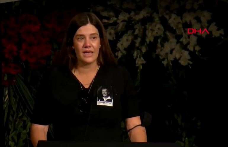 Derya Şensoydan babası Ferhan Şensoya veda: Güle güle aklım, ışığım, kalbim babam