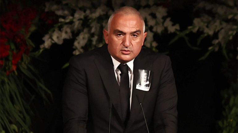 Derya Şensoydan babası Ferhan Şensoya veda: Güle güle aklım, ışığım, kalbim babam