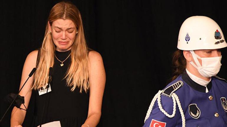 Derya Şensoydan babası Ferhan Şensoya veda: Güle güle aklım, ışığım, kalbim babam