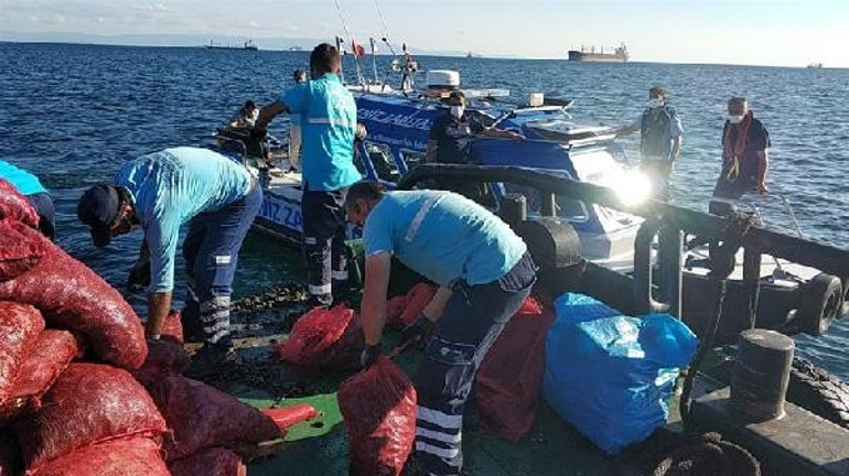 Bayrampaşa Sebze ve Meyve Halinde kaçak midye operasyonu 6 ton yakalandı