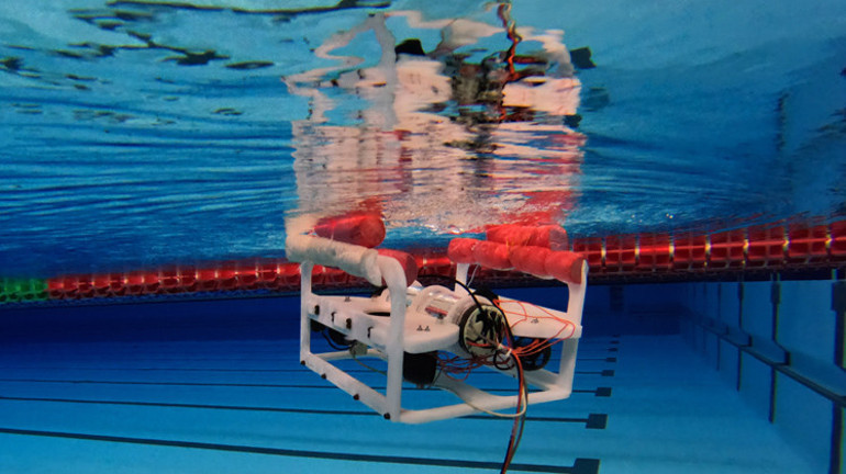 Erzurumlu liseliler su altı robotu yaptı