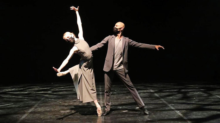 Dünyada bir ilk: Pandemi balesi