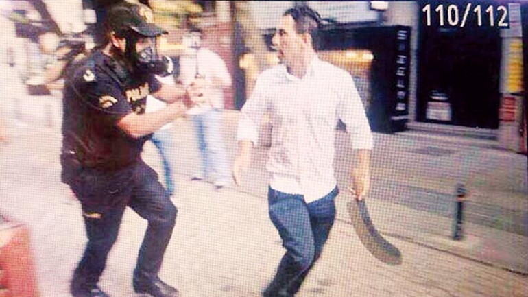 Kraliçe palalı kurbanı