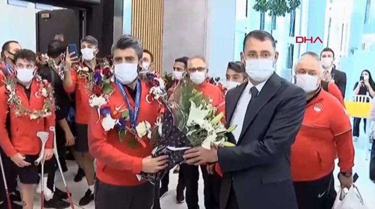 Son Dakika: Avrupa Şampiyonu Ampute Milli Takımına coşkulu karşılama Yeni hedefi açıkladılar...