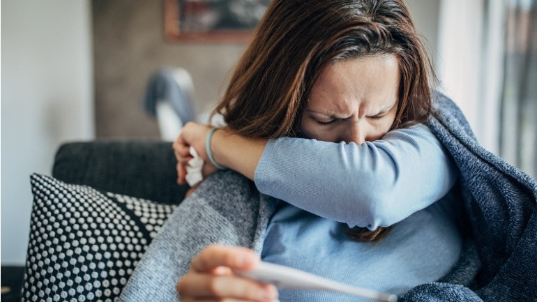 Korona mıyım grip mi Koronavirüs ile grip ve nezle belirtileri arasındaki farkları uzmanı anlattı