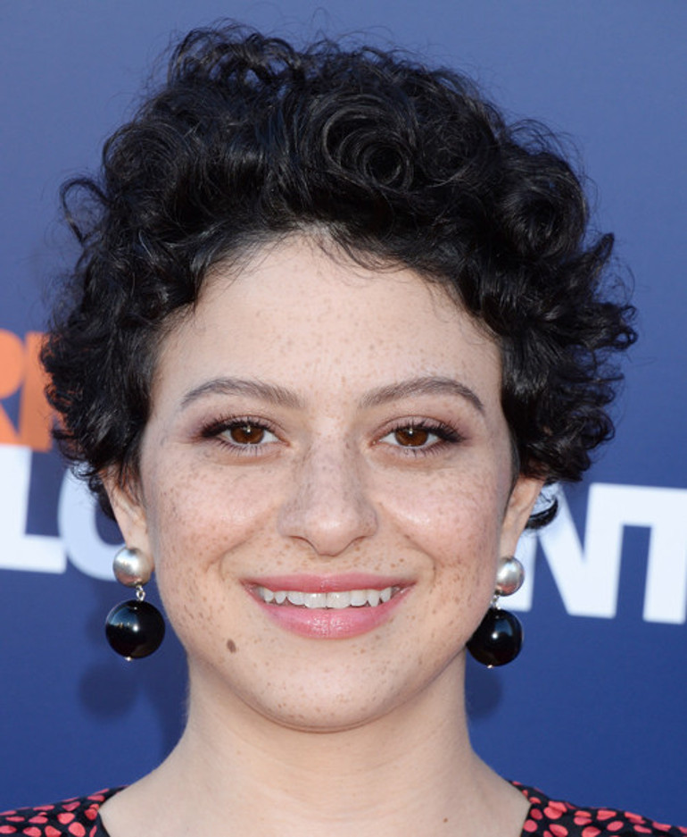 Ünlüler hayatlarının en zor deneyimini anlattı: Beni taciz edenin bebeğine annelik yapamazdım