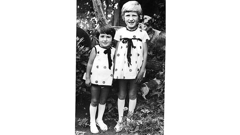 Balkan kızı Suzan Kardeş baştan sona bir hikaye: Kumpanyalar, fotoromanlar, makyaj odasında şarkılar...