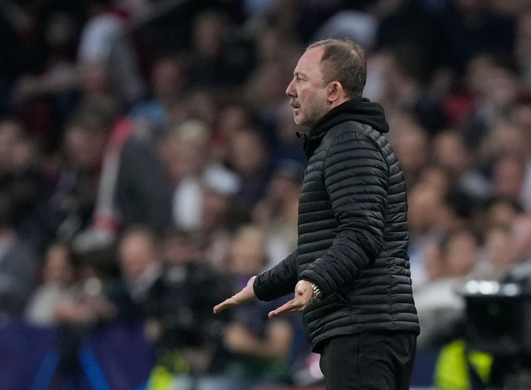 Son dakika: Ajax-Beşiktaş maçında tarihe geçen detay Sergen Yalçının tercihi...