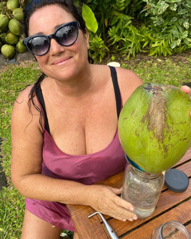 Emekli James Bond milyonların huzurunda 20 yıllık karısı Keely Shale Smithe aşk notu yazdı: Benim tatlı aşkım güneşin etrafında 58inci yolculuğunda