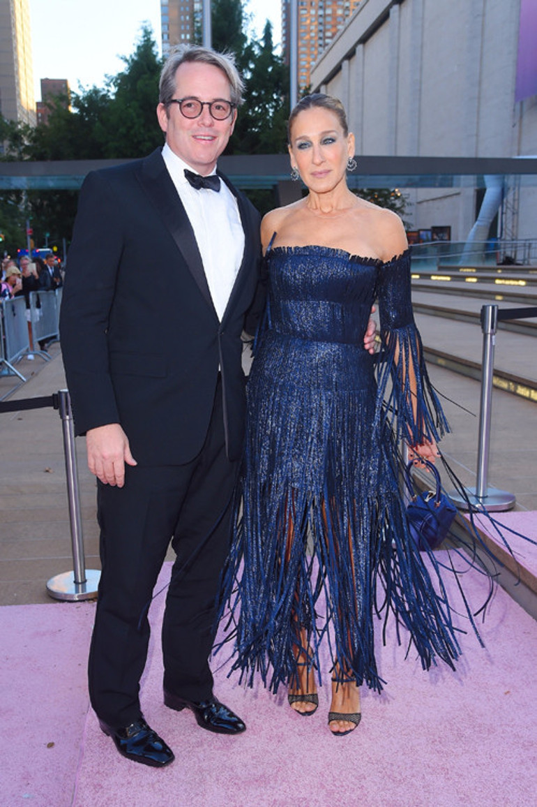 Emekli James Bond milyonların huzurunda 20 yıllık karısı Keely Shale Smithe aşk notu yazdı: Benim tatlı aşkım güneşin etrafında 58inci yolculuğunda