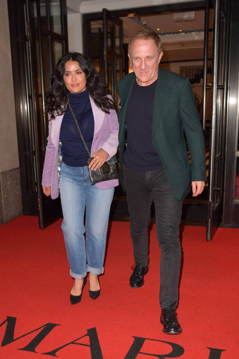 Emekli James Bond milyonların huzurunda 20 yıllık karısı Keely Shale Smithe aşk notu yazdı: Benim tatlı aşkım güneşin etrafında 58inci yolculuğunda