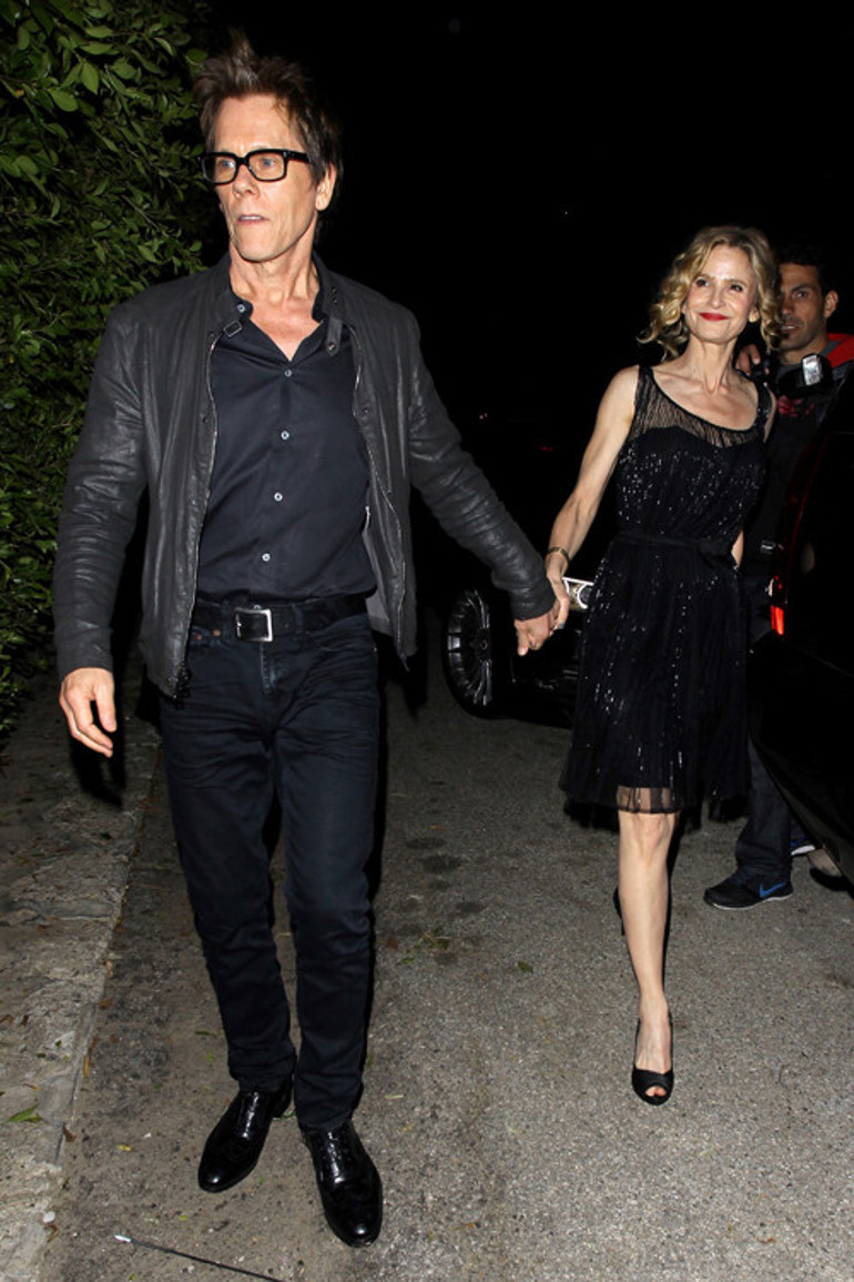 Emekli James Bond milyonların huzurunda 20 yıllık karısı Keely Shale Smithe aşk notu yazdı: Benim tatlı aşkım güneşin etrafında 58inci yolculuğunda