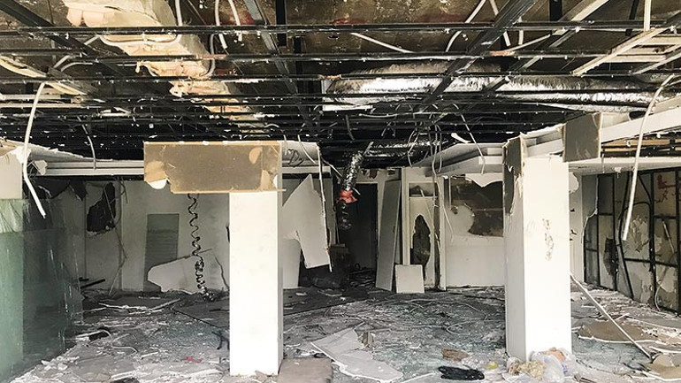 Zarrab’ın binasını parça parça çaldılar Evsiz ve tinercilerin mekanı oldu
