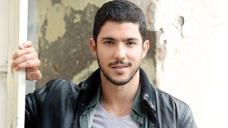 Tamer Karadağlının şaşırtan takıntısı: Ayakkabılarını sadece yatarken çıkarıyor