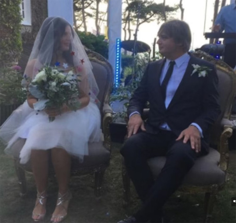 Halseyin nazar boncuğuna yorum yağdı: Şaka mısın sen