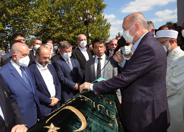 Son dakika Oğuzhan Asiltürke veda... Cumhurbaşkanı Erdoğan: Bu millete çok büyük emekleri geçti